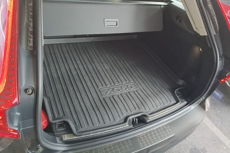 Used Volvo XC60 2018 T4 Zhiyi Edition Trunk