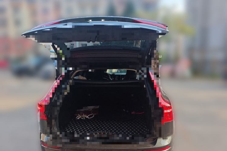 Used Volvo XC60 2018 T5 4x4 Zhiyi Edition Trunk