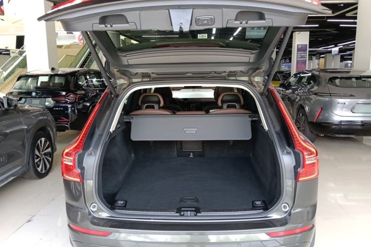 Used Volvo XC60 2018 T5 4x4 Zhiyi Edition Trunk