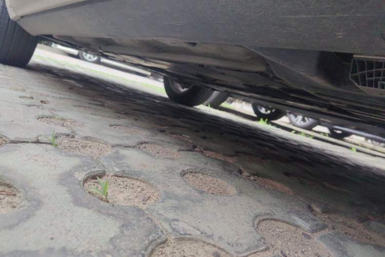 Used Volvo XC60 2018 T5 4x4 Zhiyi Edition Chassis Rear Left