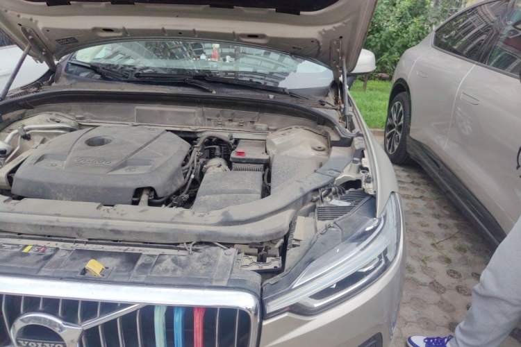 Used Volvo XC60 2018 T5 4x4 Zhiyi Edition Engine Bay Left