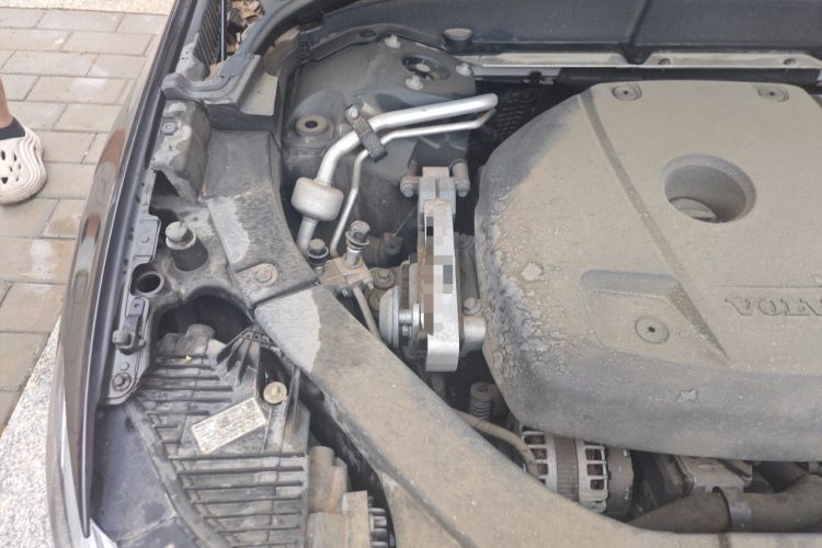 Used Volvo XC60 2018 T5 4x4 Zhiyi Edition Engine Bay Right