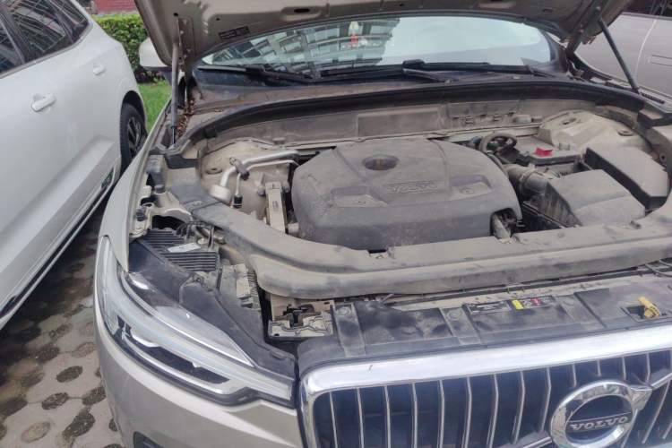 Used Volvo XC60 2018 T5 4x4 Zhiyi Edition Engine Bay Right