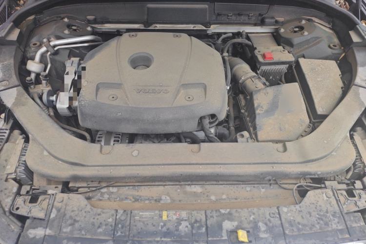 Used Volvo XC60 2018 T5 4x4 Zhiyi Edition Engine Bay