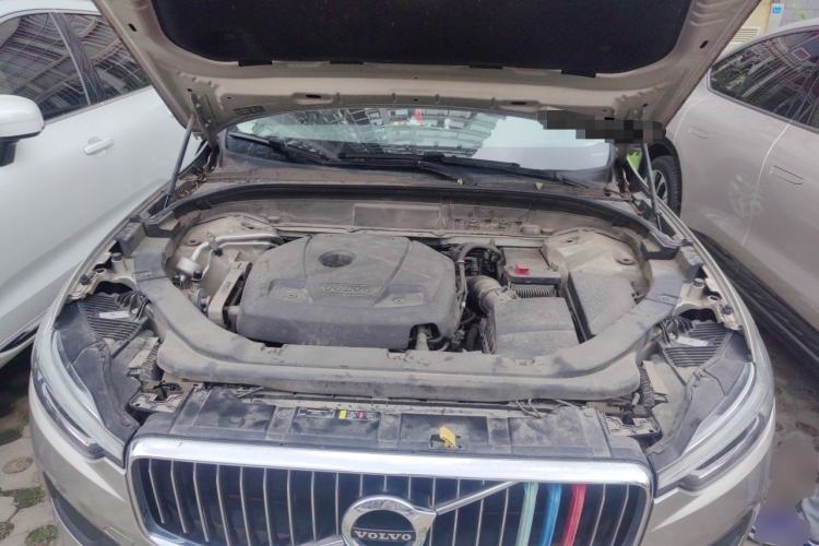 Used Volvo XC60 2018 T5 4x4 Zhiyi Edition Engine Bay