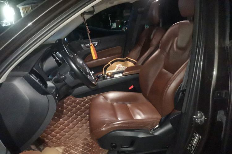 Used Volvo XC60 2018 T5 4x4 Zhiyi Edition Left Front Seat