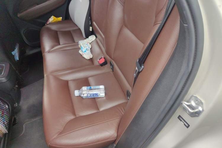 Used Volvo XC60 2018 T5 4x4 Zhiyi Edition Left Rear Seat