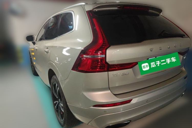 Used Volvo XC60 2018 T5 4x4 Smart Edition Rear Left 45 Deg
