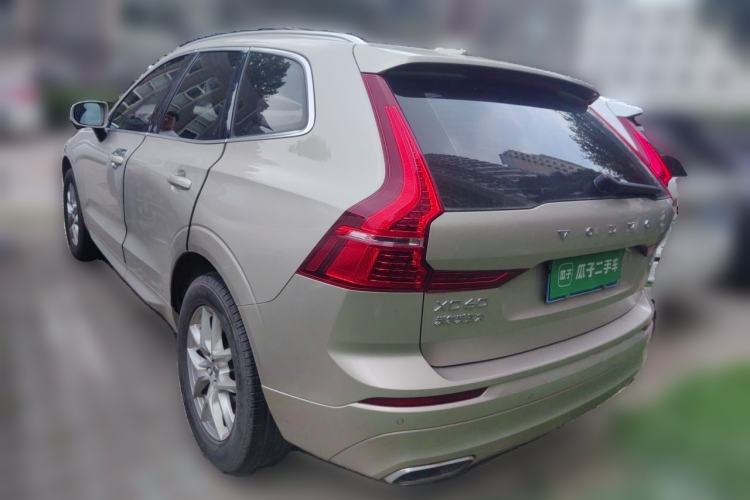 Used Volvo XC60 2018 T5 4x4 Zhiyi Edition Rear Left 45 Deg