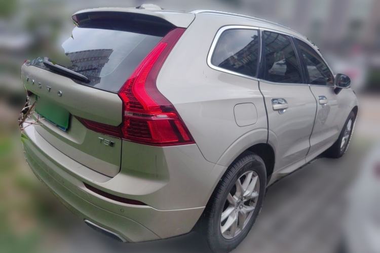 Used Volvo XC60 2018 T5 4x4 Zhiyi Edition Rear Right 45 Deg
