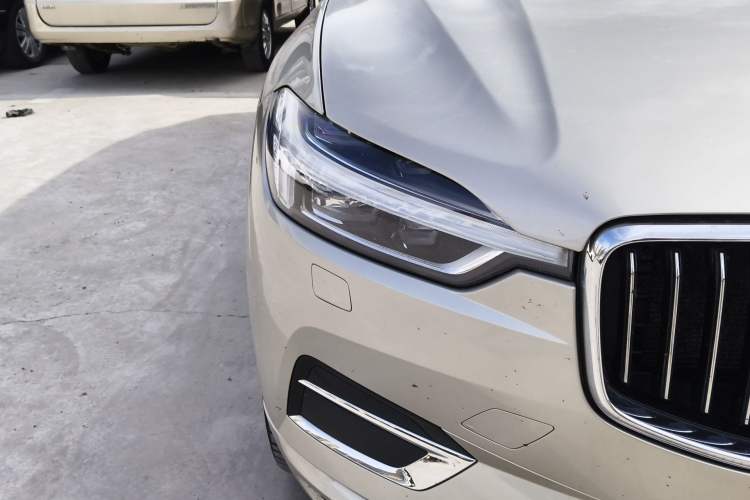 Used Volvo XC60 2018 T5 4x4 Zhiya Luxury Edition Right Front Headlight