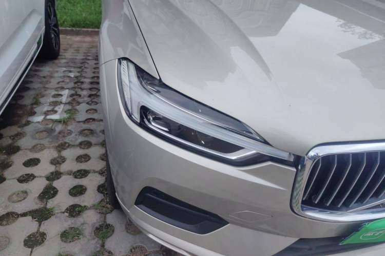 Used Volvo XC60 2018 T5 4x4 Zhiyi Edition Right Front Headlight
