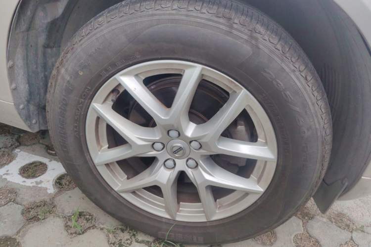 Used Volvo XC60 2018 T5 4x4 Zhiyi Edition Right Front Wheel Hub