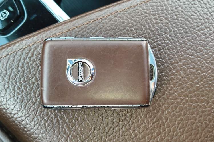 Used Volvo XC60 2018 T5 4x4 Zhiya Luxury Edition Vehicle Key