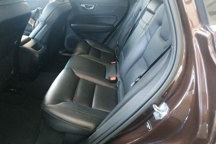 Used Volvo XC60 2018 T5 4x4 Zhiyi Edition Left Rear Seat