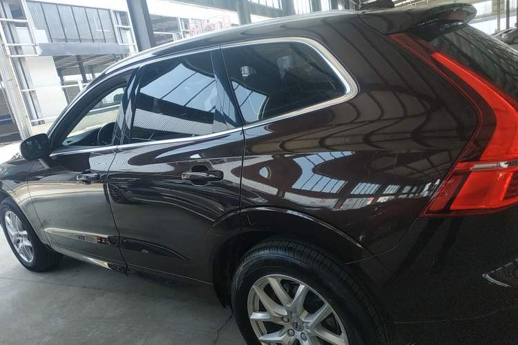 Used Volvo XC60 2018 T5 4x4 Zhiyi Edition Left Side