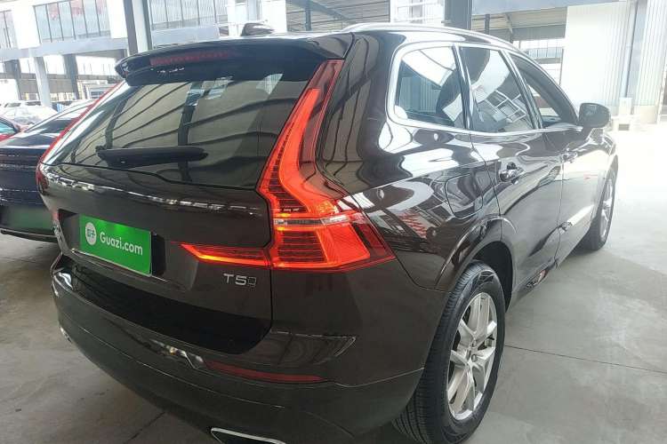 Used Volvo XC60 2018 T5 4x4 Zhiyi Edition Rear Right 45 Deg
