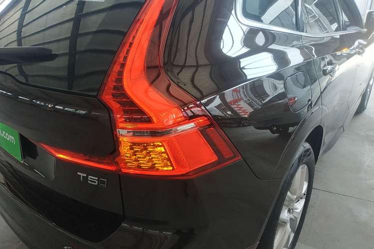 Used Volvo XC60 2018 T5 4x4 Zhiyi Edition Right Rear Taillight