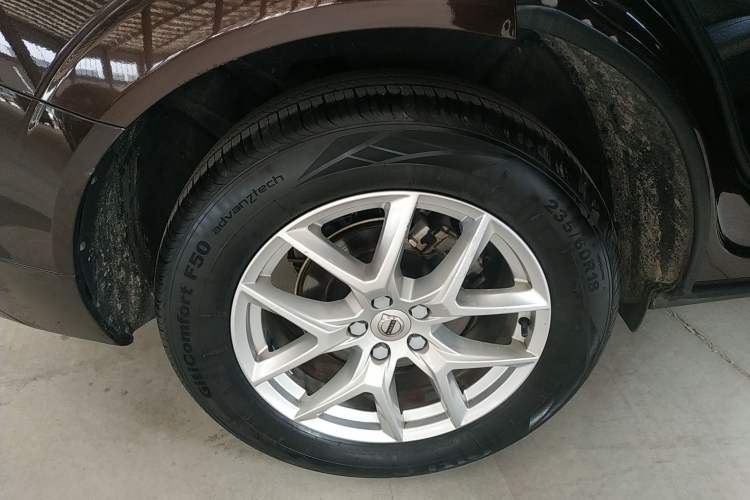 Used Volvo XC60 2018 T5 4x4 Zhiyi Edition Right Rear Wheel Hub