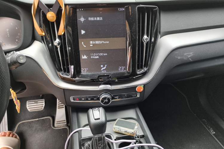 Used Volvo XC60 2018 T5 4x4 Smart & Sporty Edition Audio And AC Panel