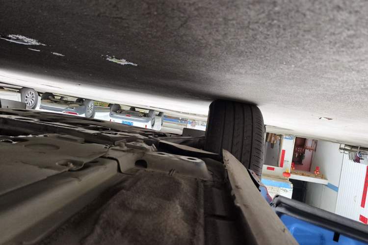Used Volvo XC60 2018 T5 4x4 Smart & Sporty Edition Chassis Rear Left
