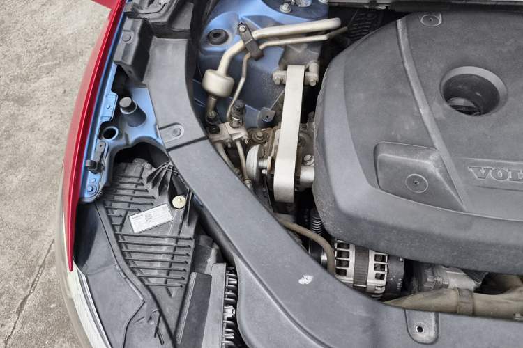 Used Volvo XC60 2018 T5 4x4 Smart & Sporty Edition Engine Bay Right
