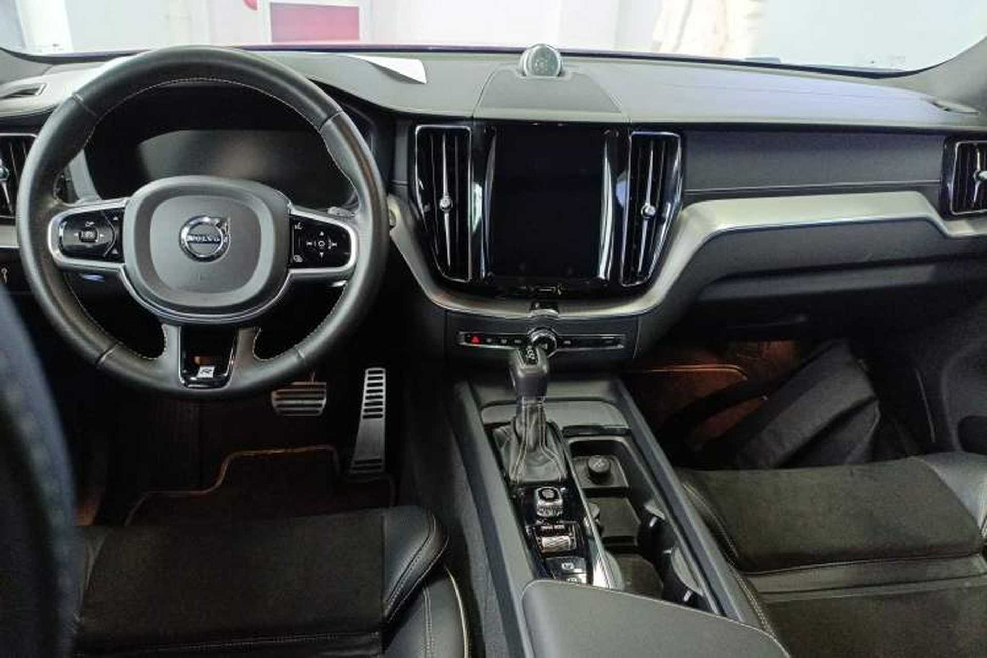 Used Volvo XC60 2018 T5 4x4 Zhiya Sport Edition Interior 2