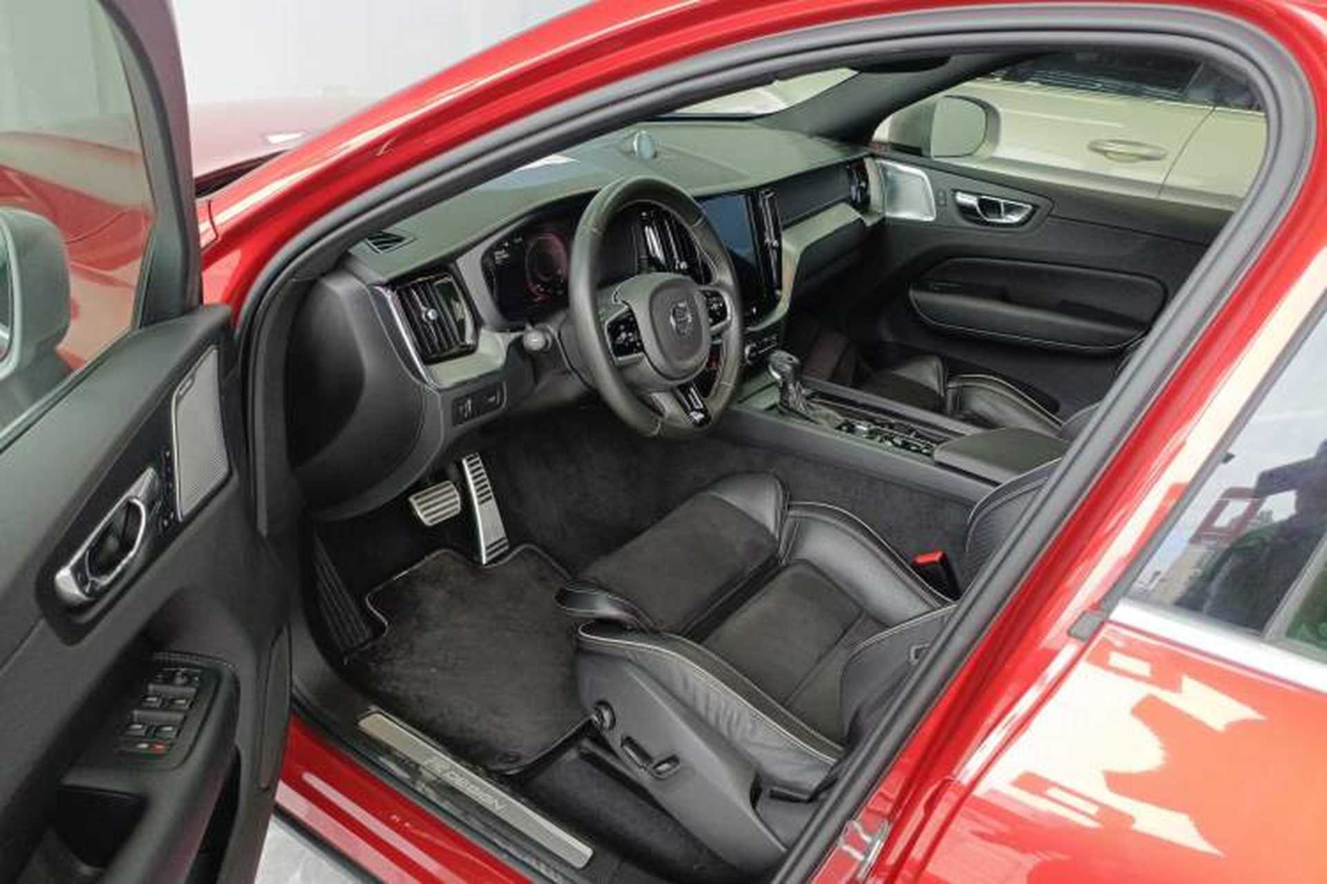 Used Volvo XC60 2018 T5 4x4 Zhiya Sport Edition Interior 3