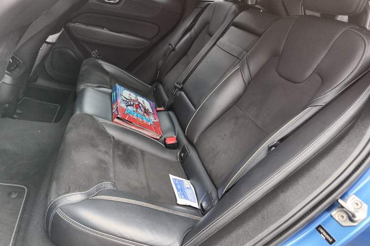 Used Volvo XC60 2018 T5 4x4 Smart & Sporty Edition Left Rear Seat