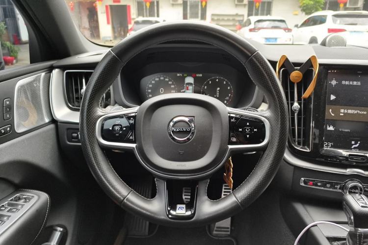 Used Volvo XC60 2018 T5 4x4 Smart & Sporty Edition Steering Wheel