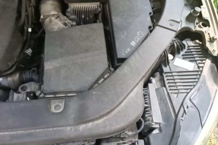 Used Volvo XC60 2018 T5 4x4 Zhiyi Edition Engine Bay Left