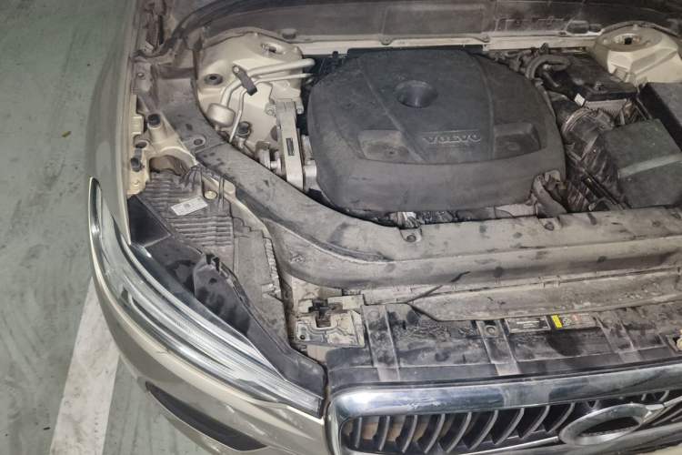 Used Volvo XC60 2018 T5 4x4 Zhiyi Edition Engine Bay Right
