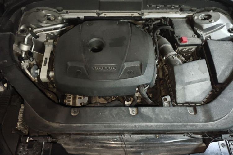 Used Volvo XC60 2018 T5 4x4 Smart & Sporty Edition Engine Bay