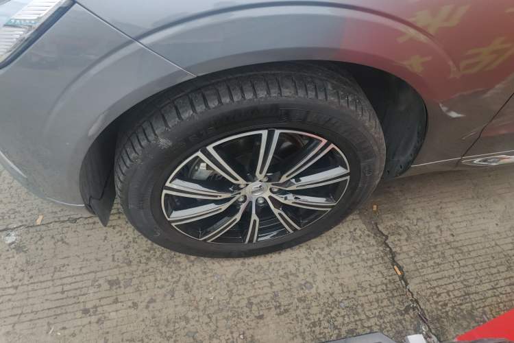 Used Volvo XC60 2018 T5 4x4 Zhiya Luxury Edition Exterior 7