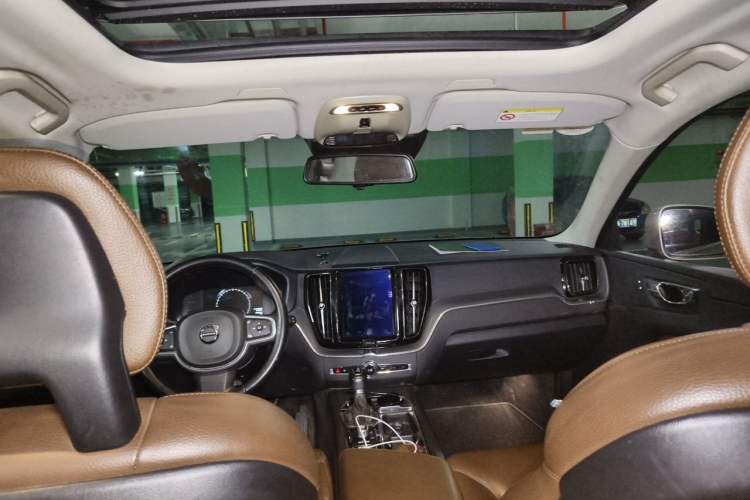 Used Volvo XC60 2018 T5 4x4 Zhiyi Edition Headliner