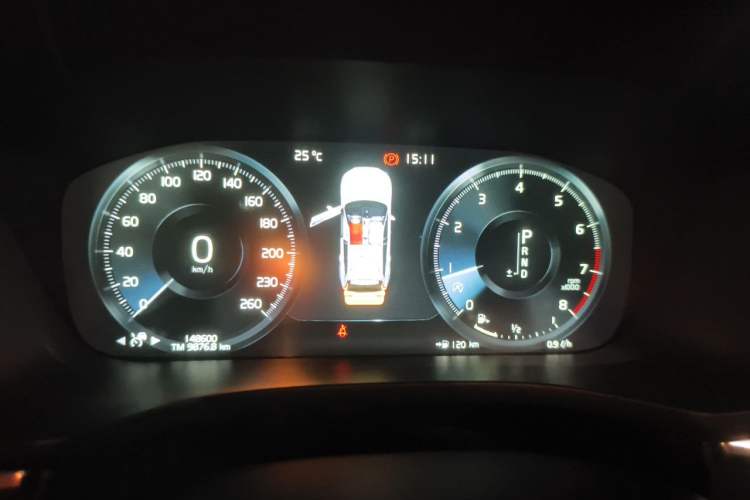 Used Volvo XC60 2018 T5 4x4 Smart & Sporty Edition Instrument Cluster