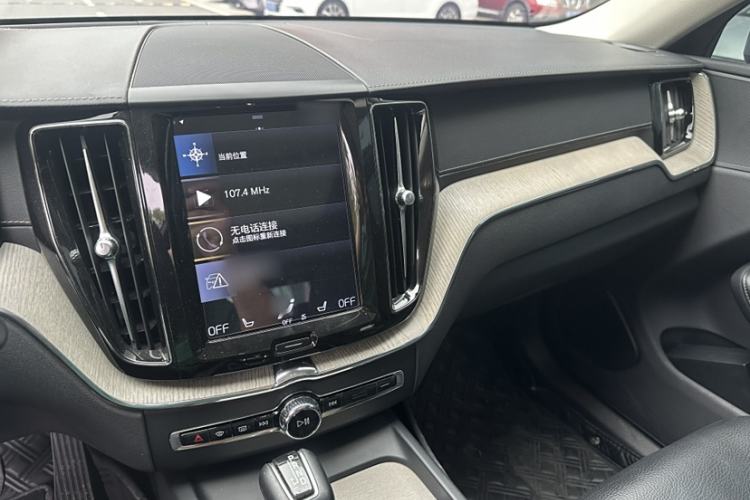 Used Volvo XC60 2018 T5 4x4 Zhiya Luxury Edition Interior 2