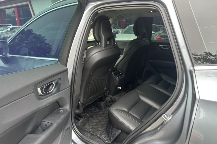 Used Volvo XC60 2018 T5 4x4 Zhiya Luxury Edition Interior 7