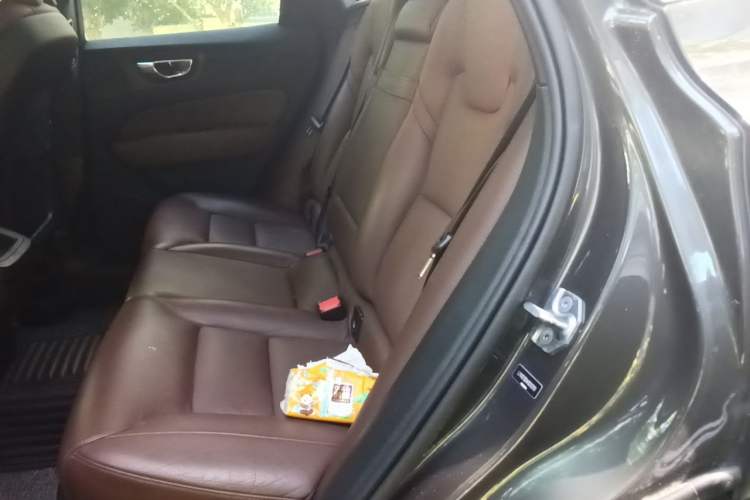 Used Volvo XC60 2018 T5 4x4 Zhiyi Edition Left Rear Seat