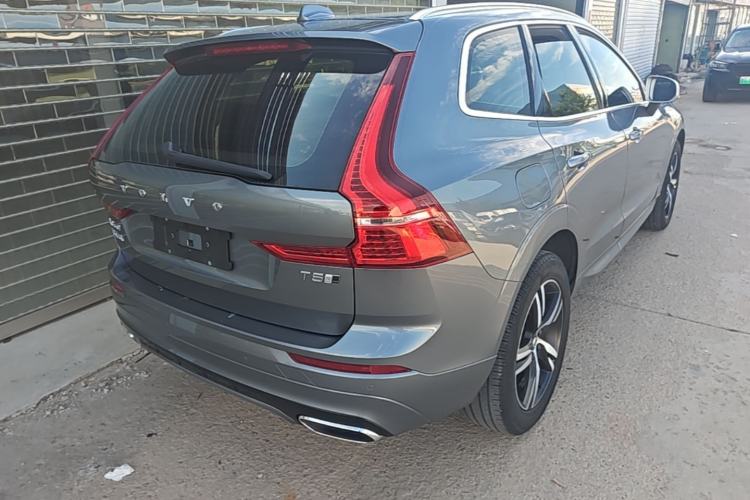Used Volvo XC60 2018 T5 4x4 Smart & Sporty Edition Rear Right 45 Deg