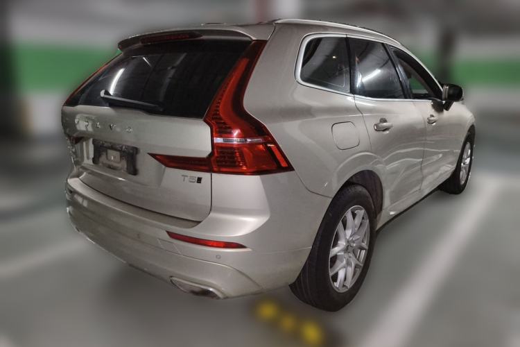 Used Volvo XC60 2018 T5 4x4 Zhiyi Edition Rear Right 45 Deg