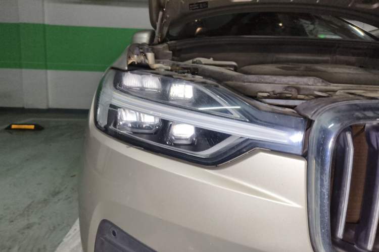 Used Volvo XC60 2018 T5 4x4 Zhiyi Edition Right Front Headlight