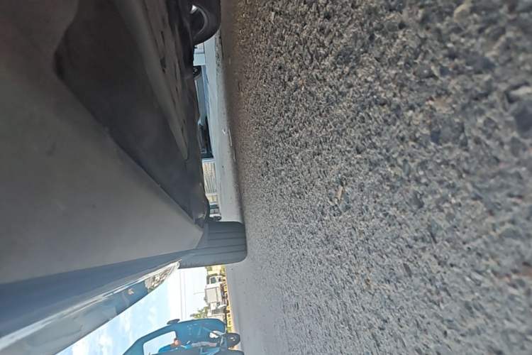 Used Volvo XC60 2018 T5 4x4 Smart & Sporty Edition Right Side Sill