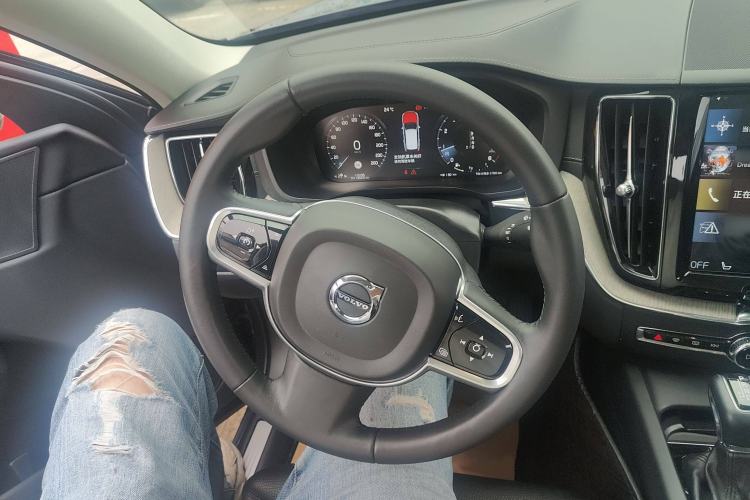 Used Volvo XC60 2018 T5 4x4 Zhiya Luxury Edition Steering Wheel