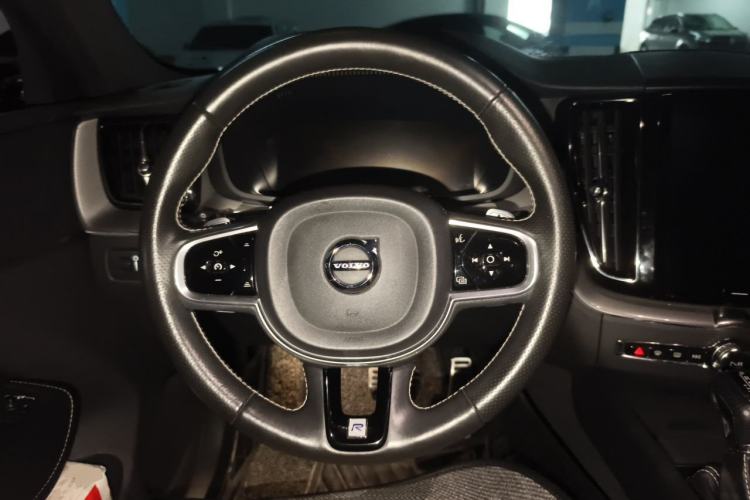 Used Volvo XC60 2018 T5 4x4 Smart & Sporty Edition Steering Wheel
