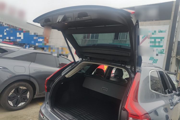 Used Volvo XC60 2018 T5 4x4 Zhiya Luxury Edition Trunk