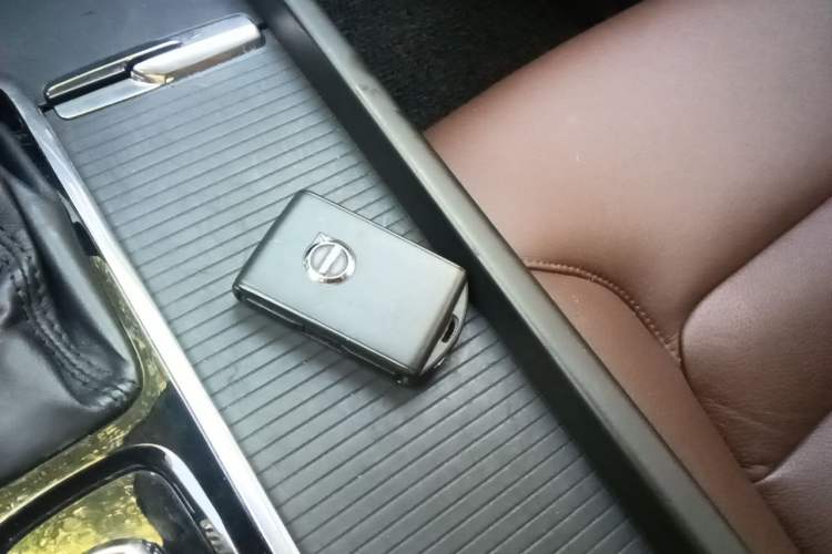 Used Volvo XC60 2018 T5 4x4 Zhiyi Edition Vehicle Key