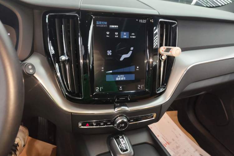 Used Volvo XC60 2018 T5 4x4 Zhiyi Edition Audio And AC Panel