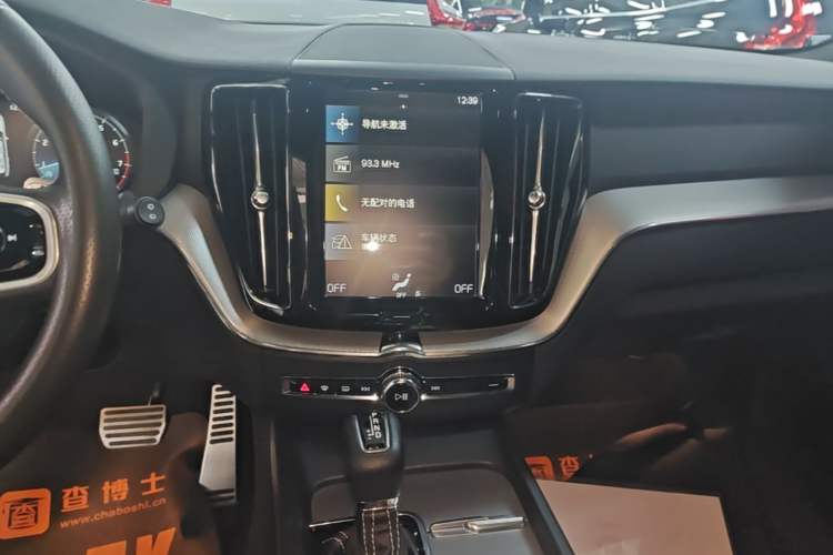 Used Volvo XC60 2018 T5 4x4 Smart & Sporty Edition Audio And AC Panel