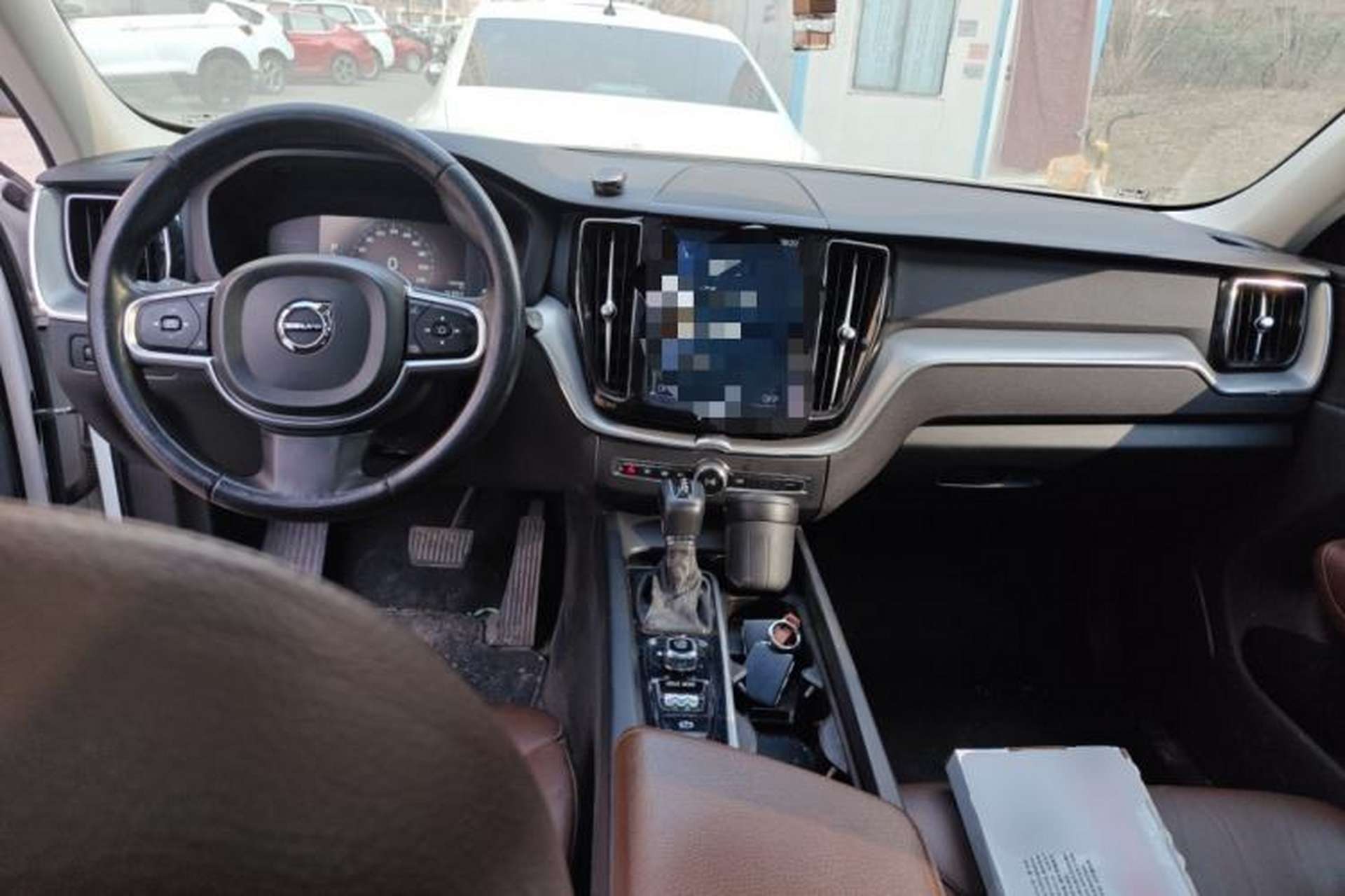 Used Volvo XC60 2018 T5 4x4 Zhiyi Edition Center Console